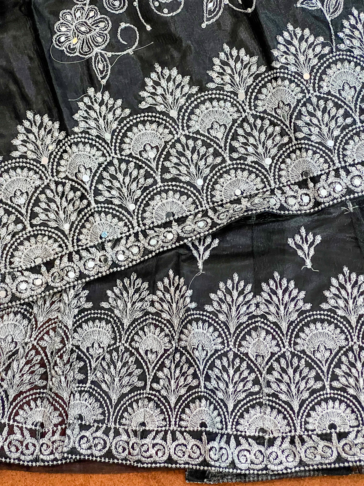 Luxury Embroidered 3-Piece Suit Flapper Style